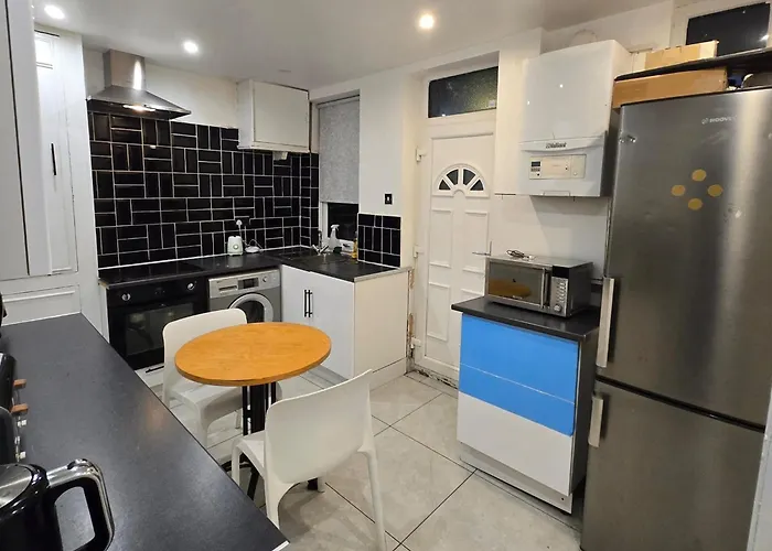 Nowell Walk * 리즈